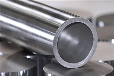 أنابيب فولاذية مجلفنة بدون درزات